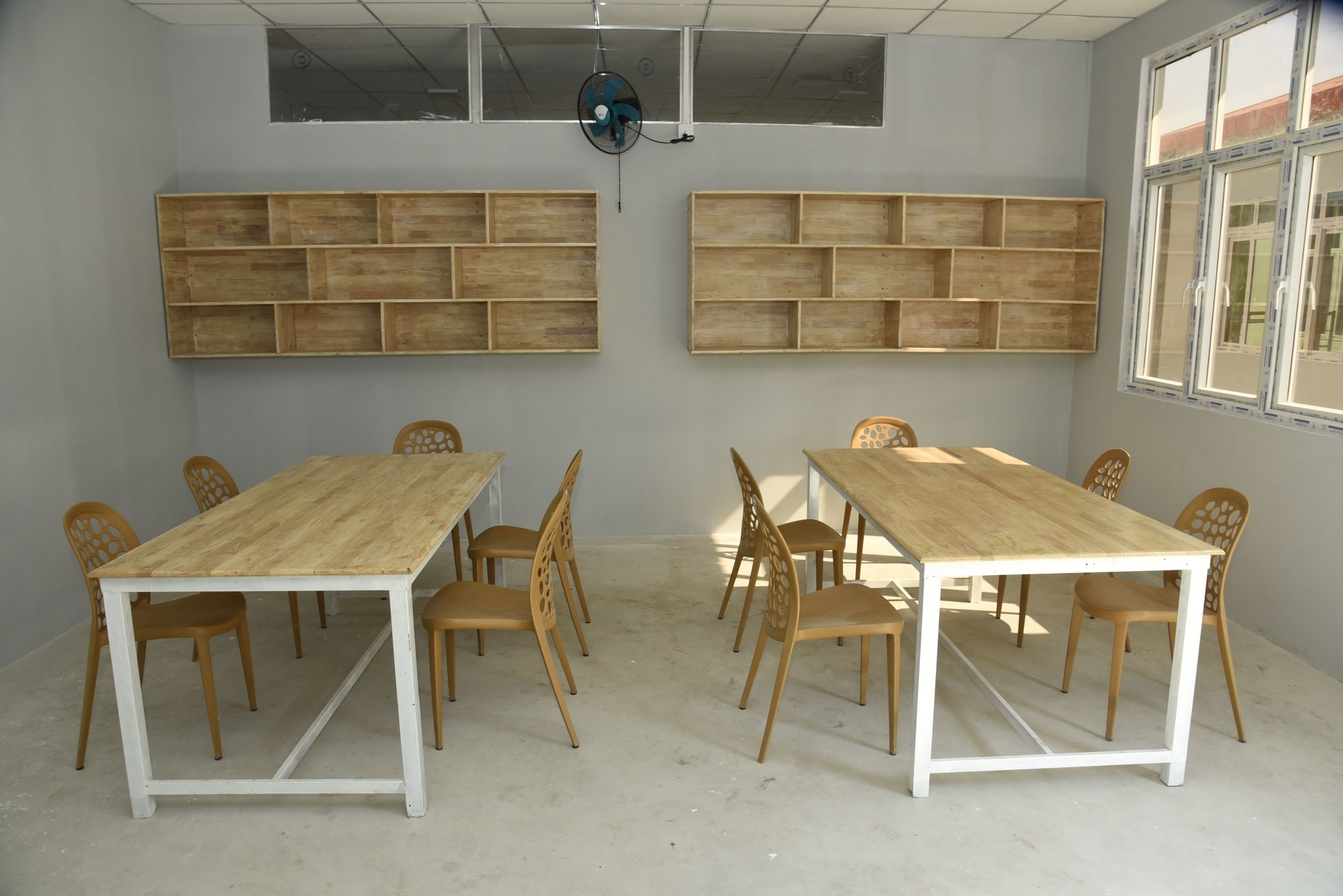 Yuzana Alinn School Library